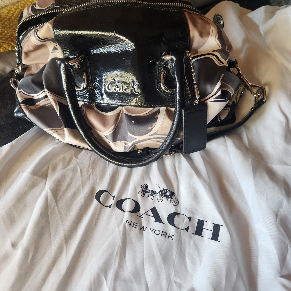 Coach Black and Cream Women's Bag